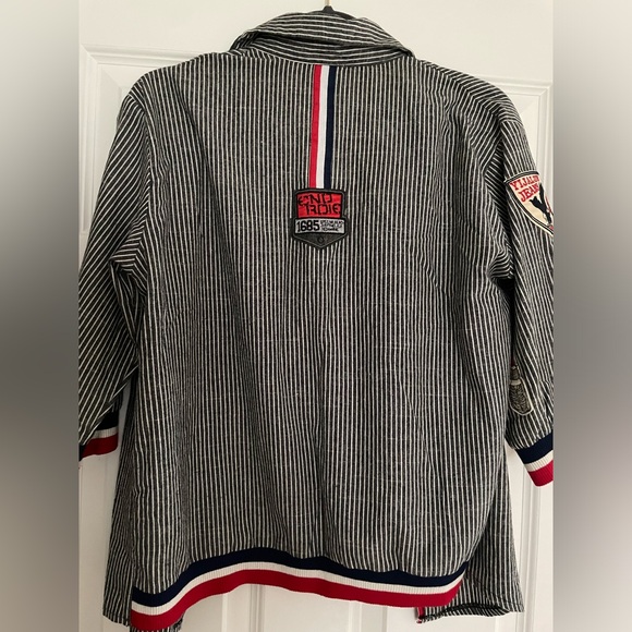 NEVER WORN!! MADE IN SOUTH KOREA shirt - Picture 4 of 9